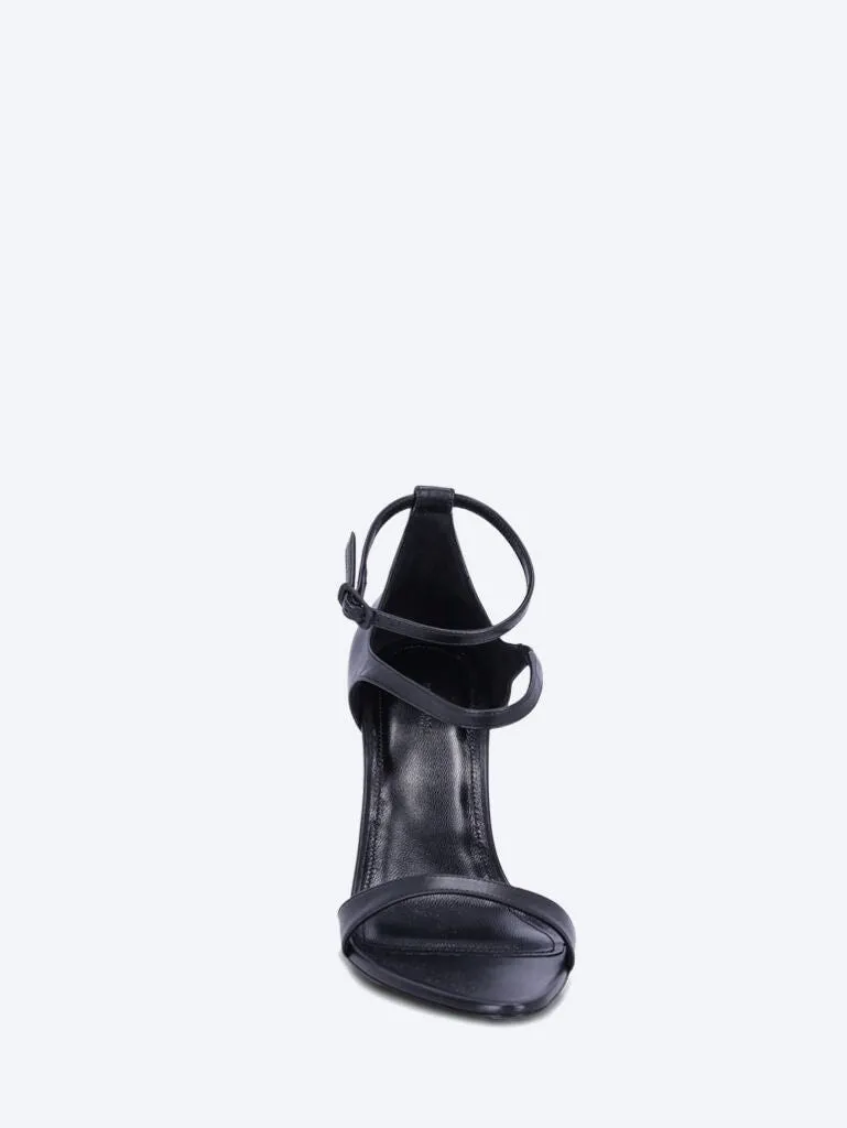 Smooth calfskin honey sandals
